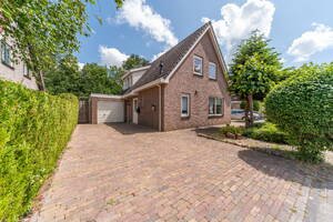 Bomenland 13 VENHUIZEN Bomenland 13 VENHUIZEN